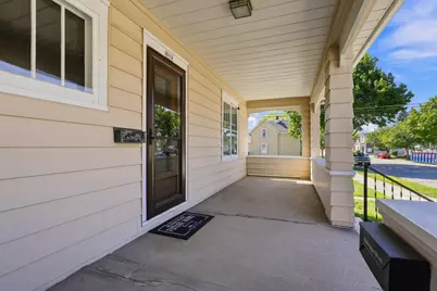 909 S 15th St, Sheboygan, WI 53081 - Photo 35