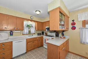 4749 N 90th St, Milwaukee, WI 53225 - Photo 15