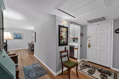 940 W Heritage Ct #104, Mequon, WI 53092 - Photo 13