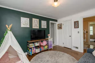 129 W Laflin Ave, Waukesha, WI 53186 - Photo 9