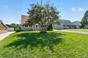 7101 W Allerton Ave, Greenfield, WI 53220 - Photo 3