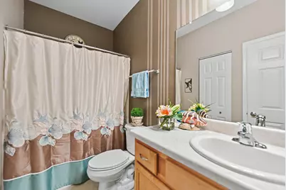 N16W26559  Meadowgrass Cir #E, Pewaukee, WI 53072 - Photo 23