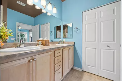 N16W26559  Meadowgrass Cir #E, Pewaukee, WI 53072 - Photo 17