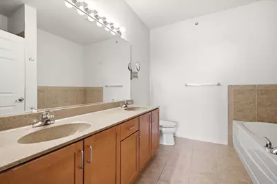 3872 S Lake Dr #301, Saint Francis, WI 53235 - Photo 17