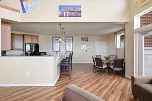 3872 S Lake Dr, Saint Francis, WI 53235 - Photo 21