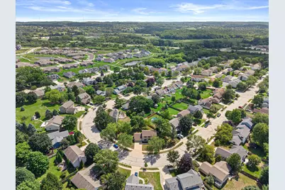 1927  Cliff-Alex Ct, Waukesha, WI 53189 - Photo 47
