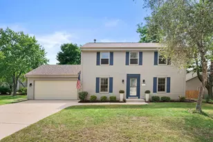 1927 Cliff-Alex Ct, Waukesha, WI 53189 - Photo 39
