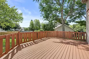 1927 Cliff-Alex Ct, Waukesha, WI 53189 - Photo 33