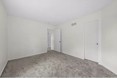 1927  Cliff-Alex Ct, Waukesha, WI 53189 - Photo 25
