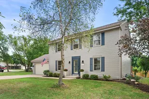 1927 Cliff-Alex Ct, Waukesha, WI 53189 - Photo 3