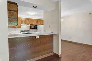 17410 W Lincoln Ave, New Berlin, WI 53146 - Photo 17
