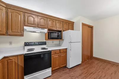 17410 W Lincoln Ave, New Berlin, WI 53146 - Photo 15