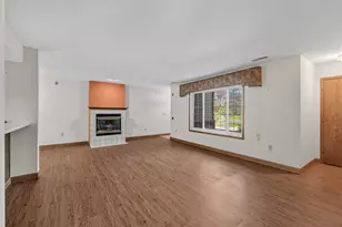 17410 W Lincoln Ave, New Berlin, WI 53146 - Photo 9