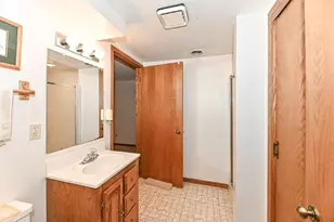 2120 Autumn Dr, Racine, WI 53402 - Photo 9