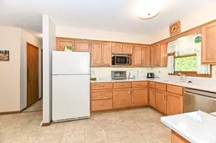 2120 Autumn Dr, Racine, WI 53402 - Photo 17