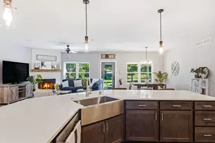 10027 Camelot Dr, Racine, WI 53406 - Photo 9