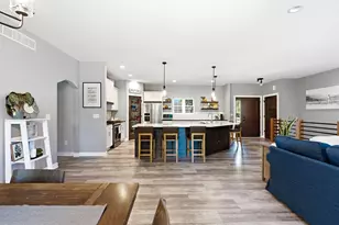 10027 Camelot Dr, Racine, WI 53406 - Photo 21