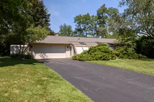 S87W27350 Ridgeway Ct, Vernon, WI 53149 - Photo 1