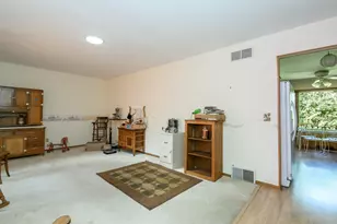 S87W27350 Ridgeway Ct, Vernon, WI 53149 - Photo 13