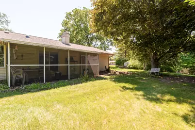 S87W27350  Ridgeway Ct, Vernon, WI 53149 - Photo 3