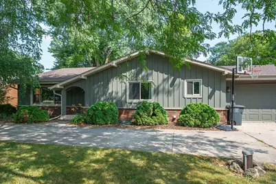 26022  Windermere Dr, Racine, WI 53185 - Photo 5