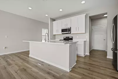 N67W25383  Breckenridge Ct, Sussex, WI 53089 - Photo 5