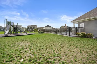 N67W25383  Breckenridge Ct, Sussex, WI 53089 - Photo 45