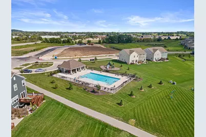 N67W25383  Breckenridge Ct, Sussex, WI 53089 - Photo 33