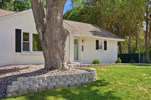 3430 N Mayfair Rd, Wauwatosa, WI 53222 - Photo 29