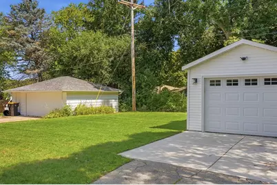 3430 N Mayfair Rd, Wauwatosa, WI 53222 - Photo 33
