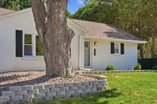 3430 N Mayfair Rd, Wauwatosa, WI 53222 - Photo 27