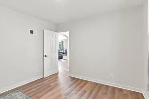 3430 N Mayfair Rd, Wauwatosa, WI 53222 - Photo 21
