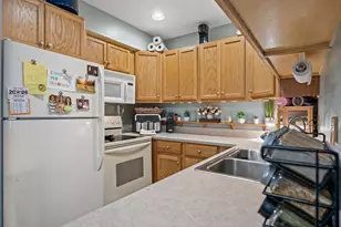 2650 S 60th St, Milwaukee, WI 53219 - Photo 11