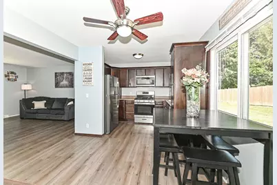 1648  Kuiper Ln, Racine, WI 53406 - Photo 7