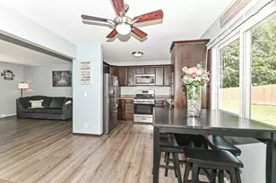 1648 Kuiper Ln, Racine, WI 53406 - Photo 7
