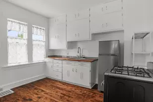 2215 11th St, Two Rivers, WI 54241 - Photo 9