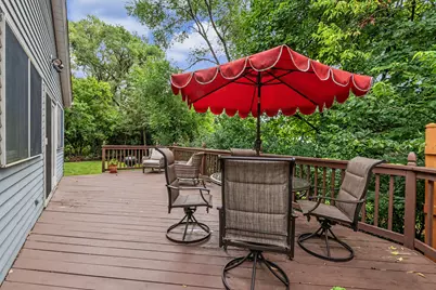 210  Riveredge Ct, Thiensville, WI 53092 - Photo 5