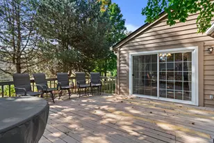 7727 W Maple Ridge Ct, Franklin, WI 53132 - Photo 21