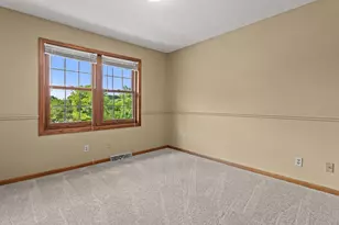 W234S5010 Woodchuck Ln, Waukesha, WI 53189 - Photo 39