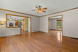 W234S5010 Woodchuck Ln, Waukesha, WI 53189 - Photo 15