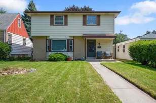 924 S 116th St, West Allis, WI 53214 - Photo 1