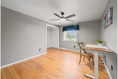 924 S 116th St, West Allis, WI 53214 - Photo 7