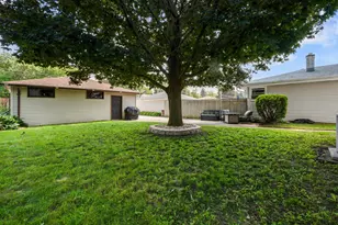 924 S 116th St, West Allis, WI 53214 - Photo 17
