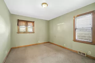 3300 S 14th St, Milwaukee, WI 53215 - Photo 13