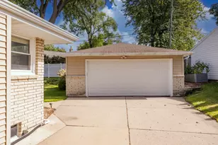 N86W14553 Macarthur Dr, Menomonee Falls, WI 53051 - Photo 35