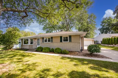 N86W14553  Macarthur Dr, Menomonee Falls, WI 53051 - Photo 1