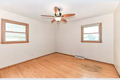 5412 S 14th St, Milwaukee, WI 53221 - Photo 17