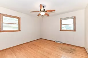 5412 S 14th St, Milwaukee, WI 53221 - Photo 17