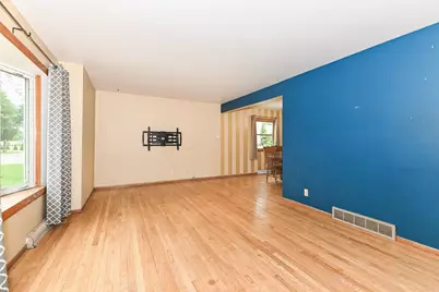 5412 S 14th St, Milwaukee, WI 53221 - Photo 5