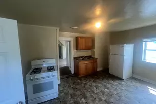 2555A N 16th St, Milwaukee, AZ 53206 - Photo 1
